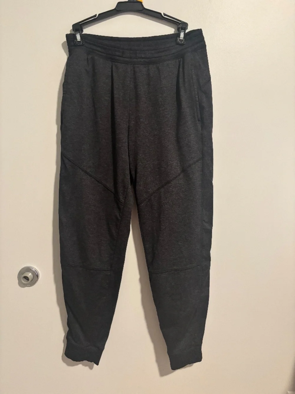 American Eagle joggers